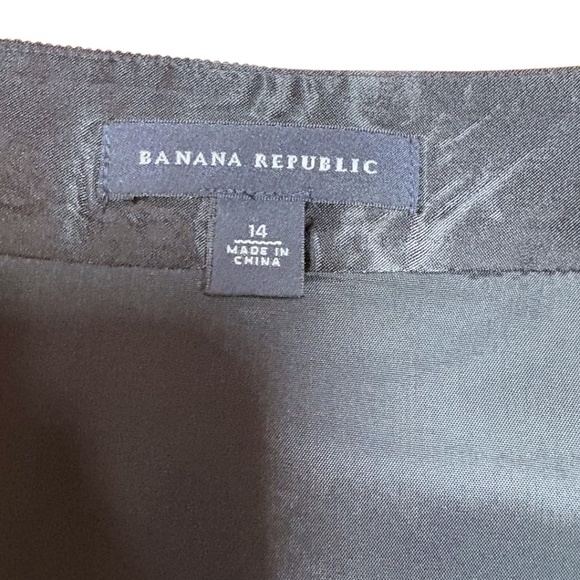 BANANA REPUBLIC 100% Silk Fully Lined Mini Skirt Floral Appliqués Side Zipper 14 - Picture 5 of 10